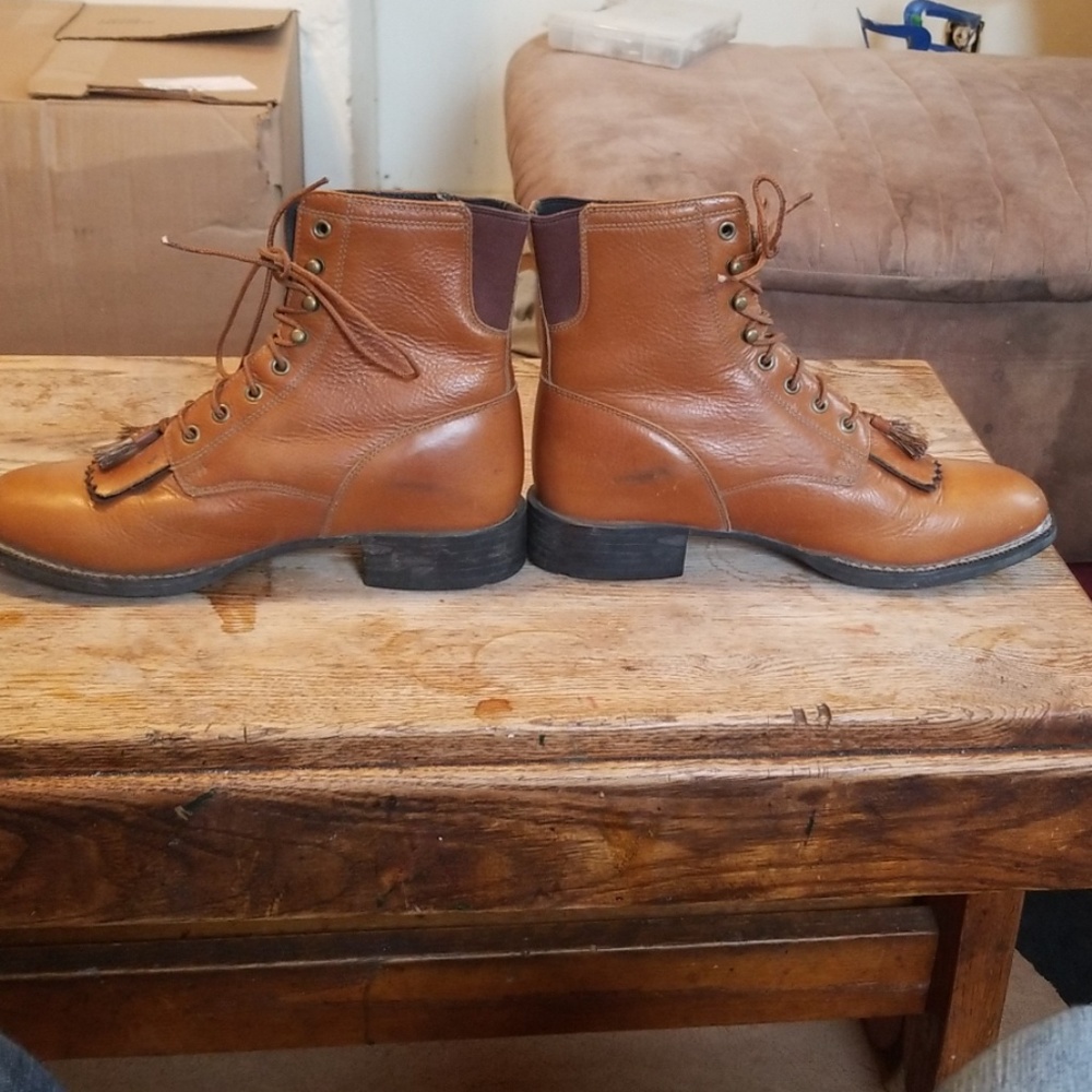 Boots - Picture 4 of 4